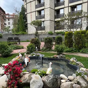 alpine-lodge-apartments.hotels-bansko.info/